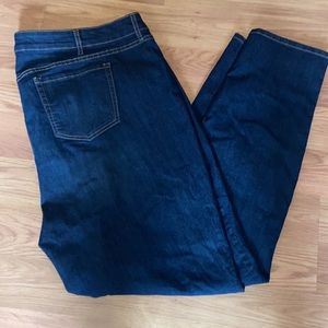 Torrid 24 Tall skinny jeans like new